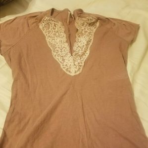 Elegant shirt with lace